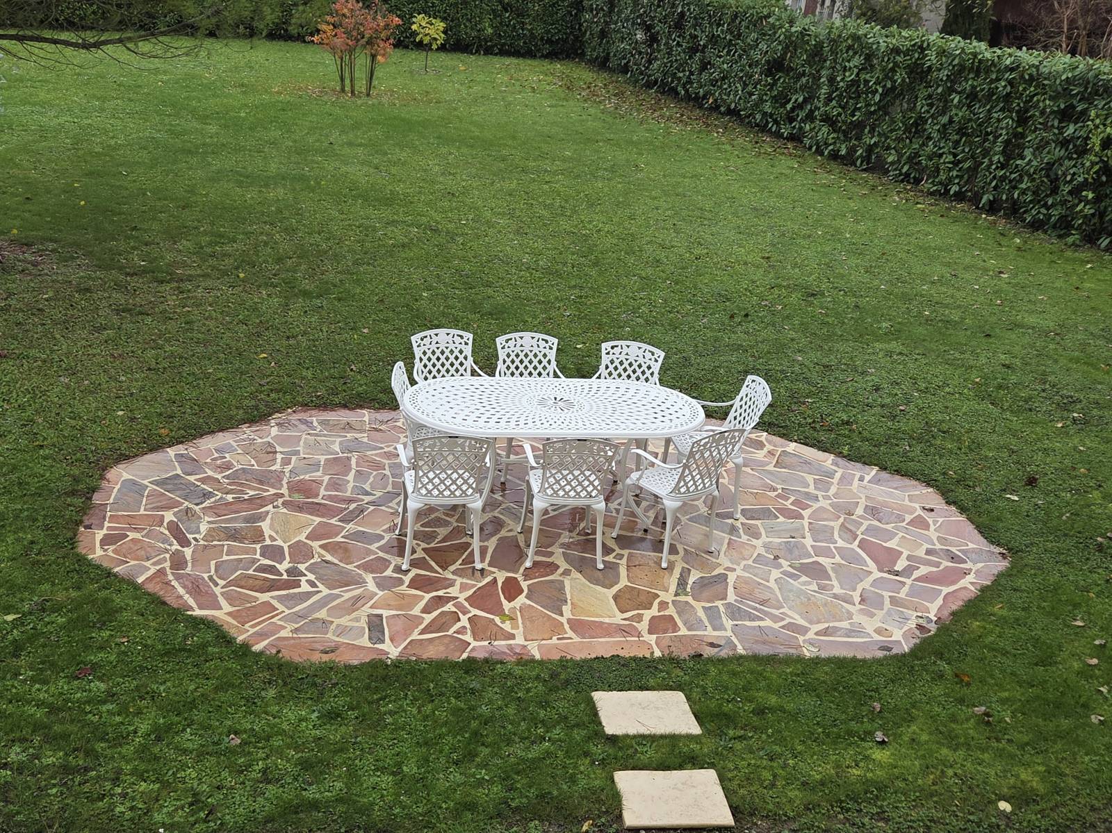 Achat de carrelage en pierre naturelle haut de gamme en magasin vers Chambéry en Savoie