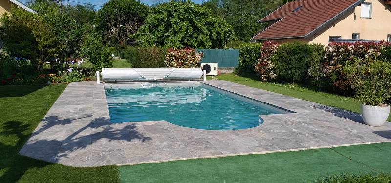 Margelle travertin silver pour votre piscine `Lausanne Suisse