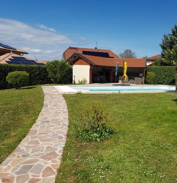 Vente de dallage en quartzite rose du Brésil pour l'aménagement de vos extérieurs à Saint Julien en Genevois 74 Haute Savoie