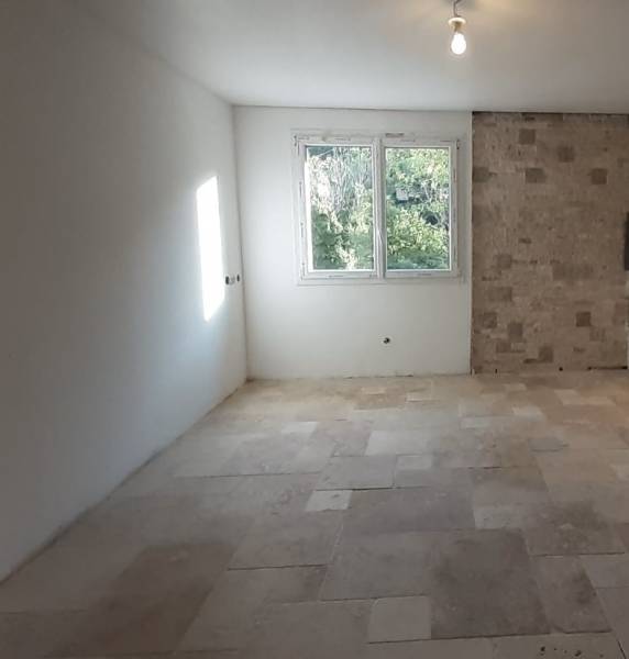 Carrelage Verona pierre naturelle opus chateau ép.1,5 cm à Lausanne Suisse