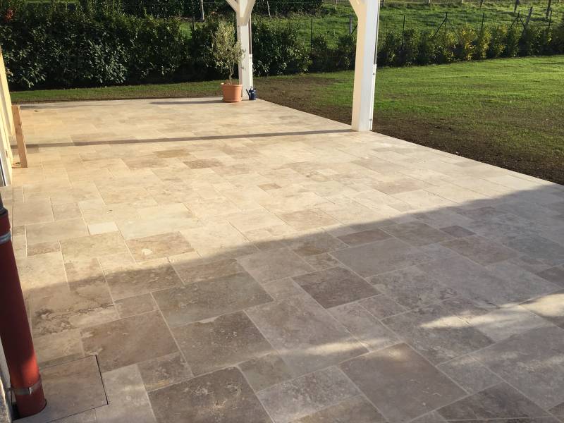 Distributeur de travertin pour vos aménagements extérieurs près de la Suisse à Ville la Grand 74 Haute Savoie