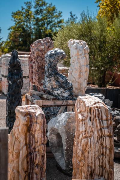Ou acheter des monolithes en pierre naturelle près de Genève Suisse