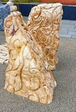 Distributeur de Monolithe en pierre naturelle en Suisse