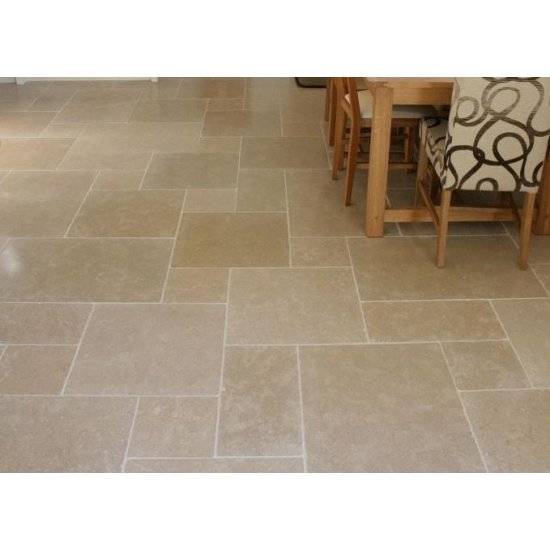 Carrelage en pierre naturelle d'Egypte pour votre salon à Thonon les Bains Haute Savoie