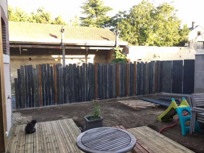 Où acheter des piquets de schistes pour agrémenter un jardin enHaute Savoie